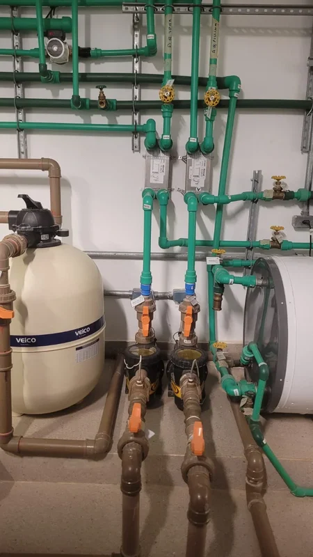 Casa de máquinas com sistema hidráulico